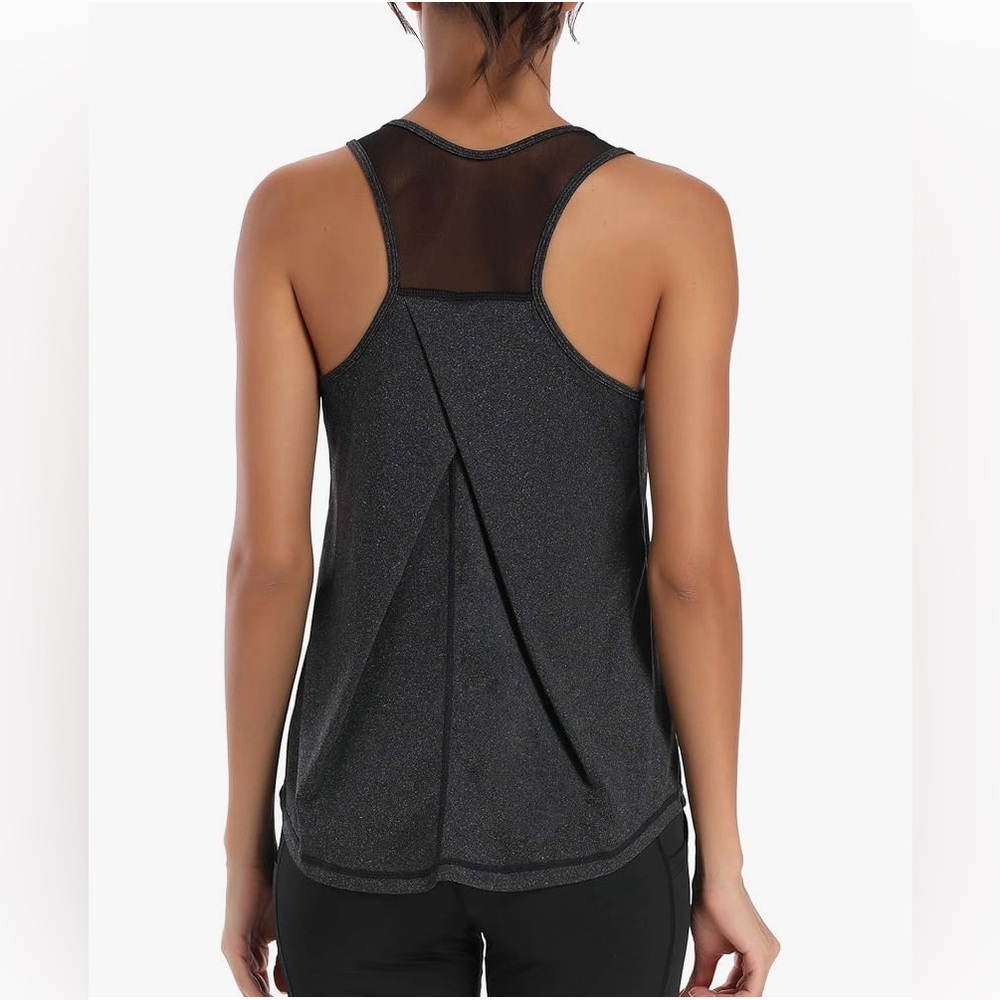 🍓$5 Pick!🍓 NWOT Aeuui Racerback Athletic Workout Tank Top